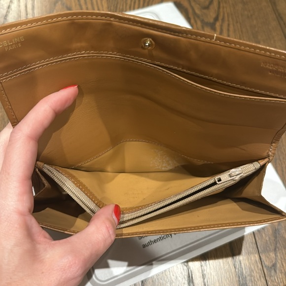 Authentic Pre-owned Celine wallet - Picture 3 of 6